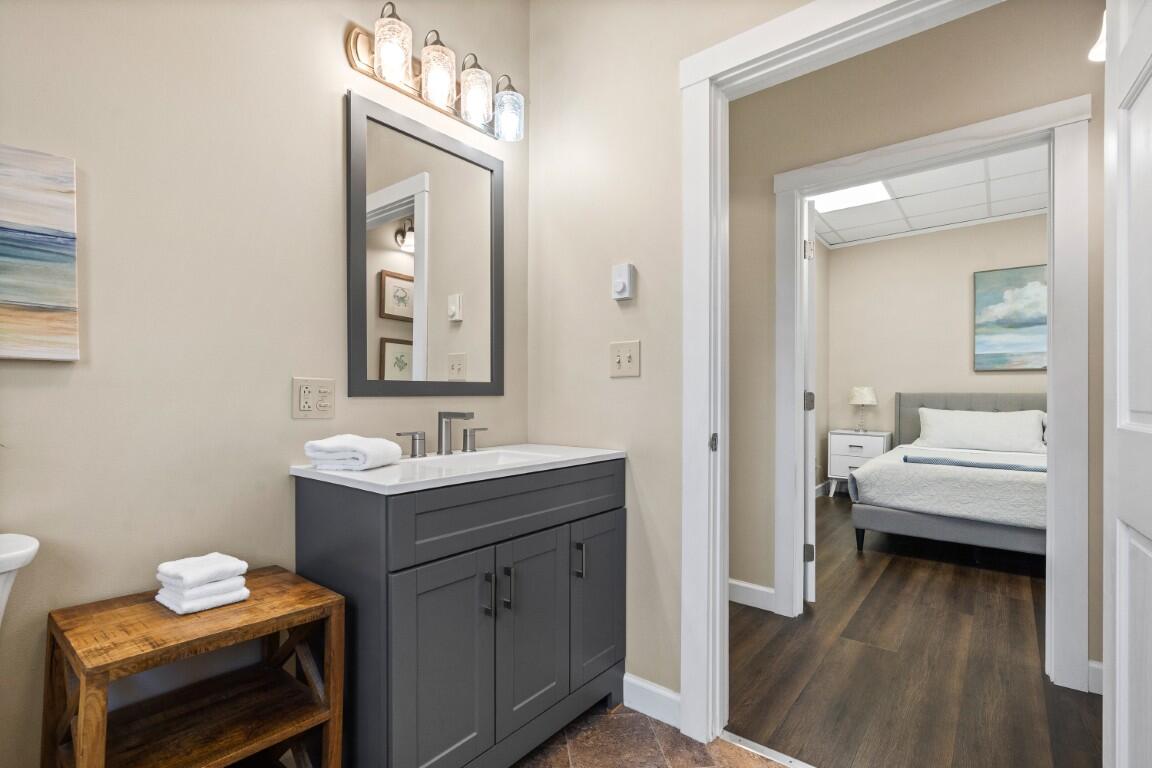 43 Oak Street Boothbay Harbor ME 04538