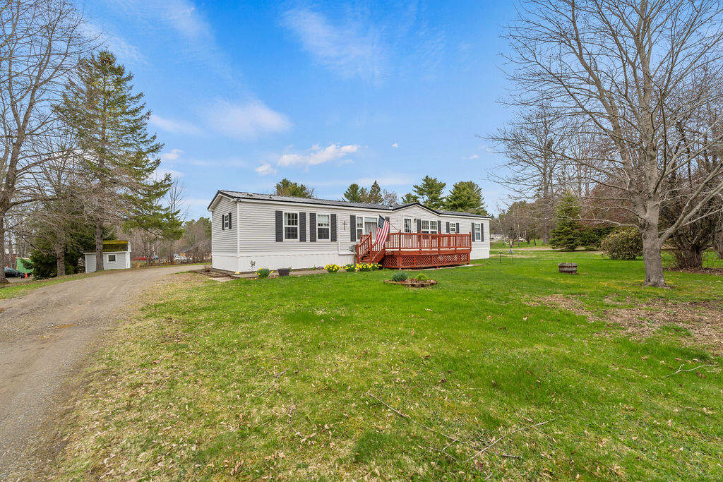 12 Merryman Road Glenburn ME 04401