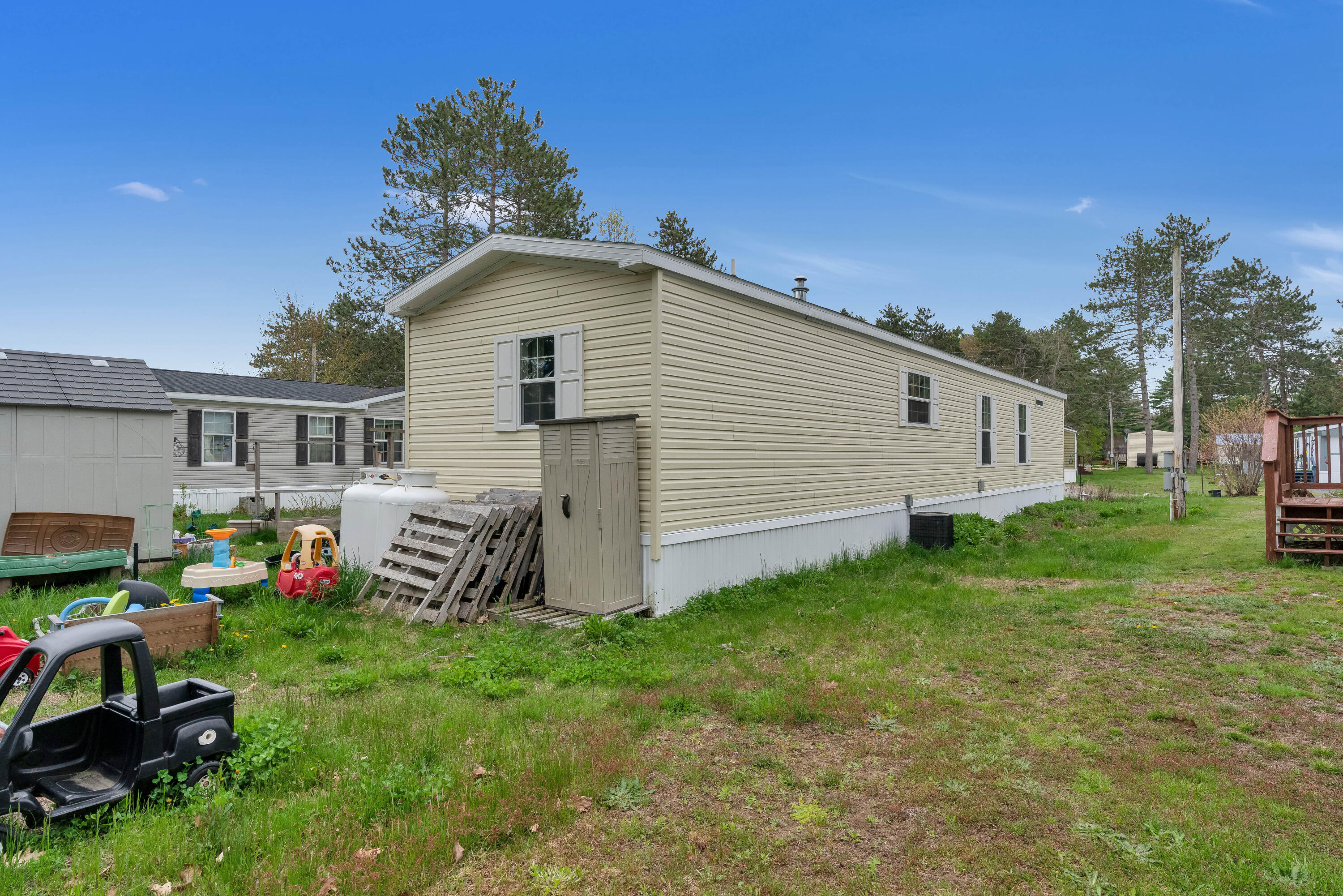 10 Primrose Lane Brunswick ME 04011