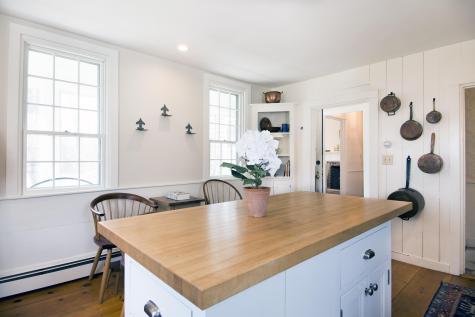 31 Tukey Lane Bristol ME 04539