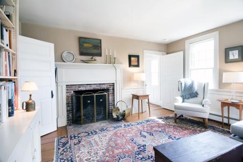 31 Tukey Lane Bristol ME 04539