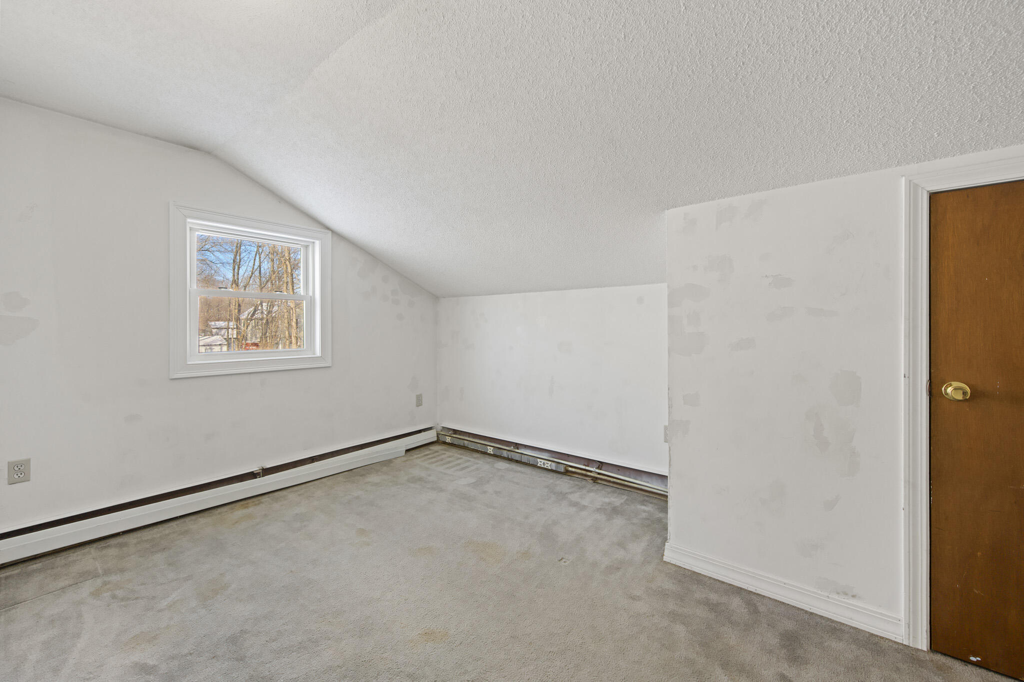 22 Grove Street Newport ME 04953