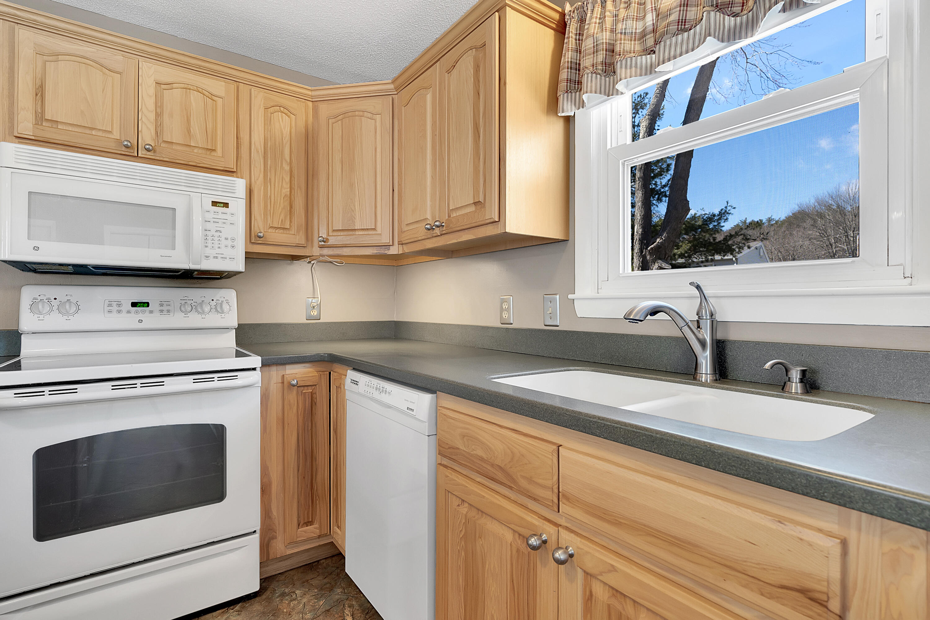 26/28 Penn Avenue Portland ME 04103