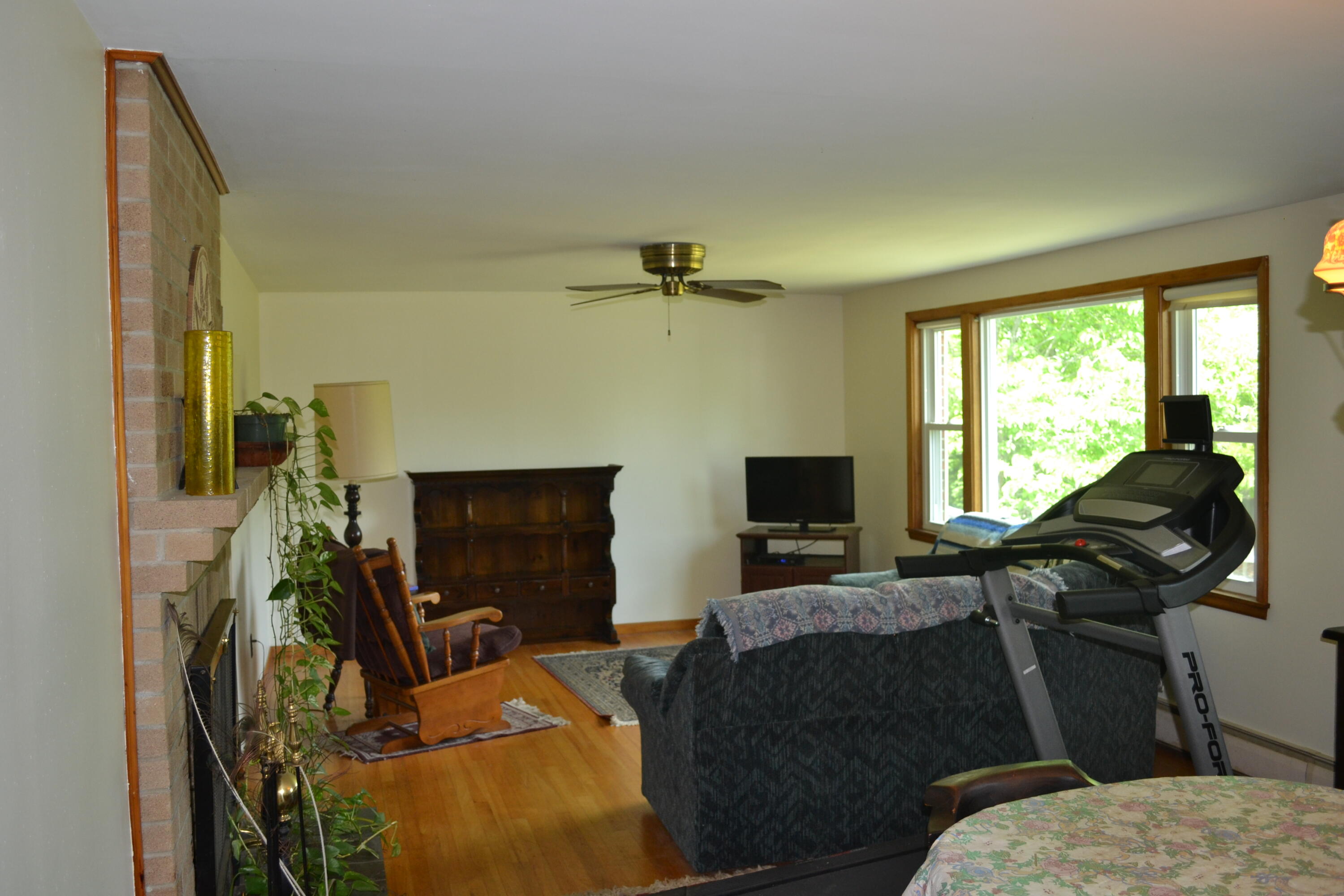 15 Hillside Avenue Falmouth ME 04105