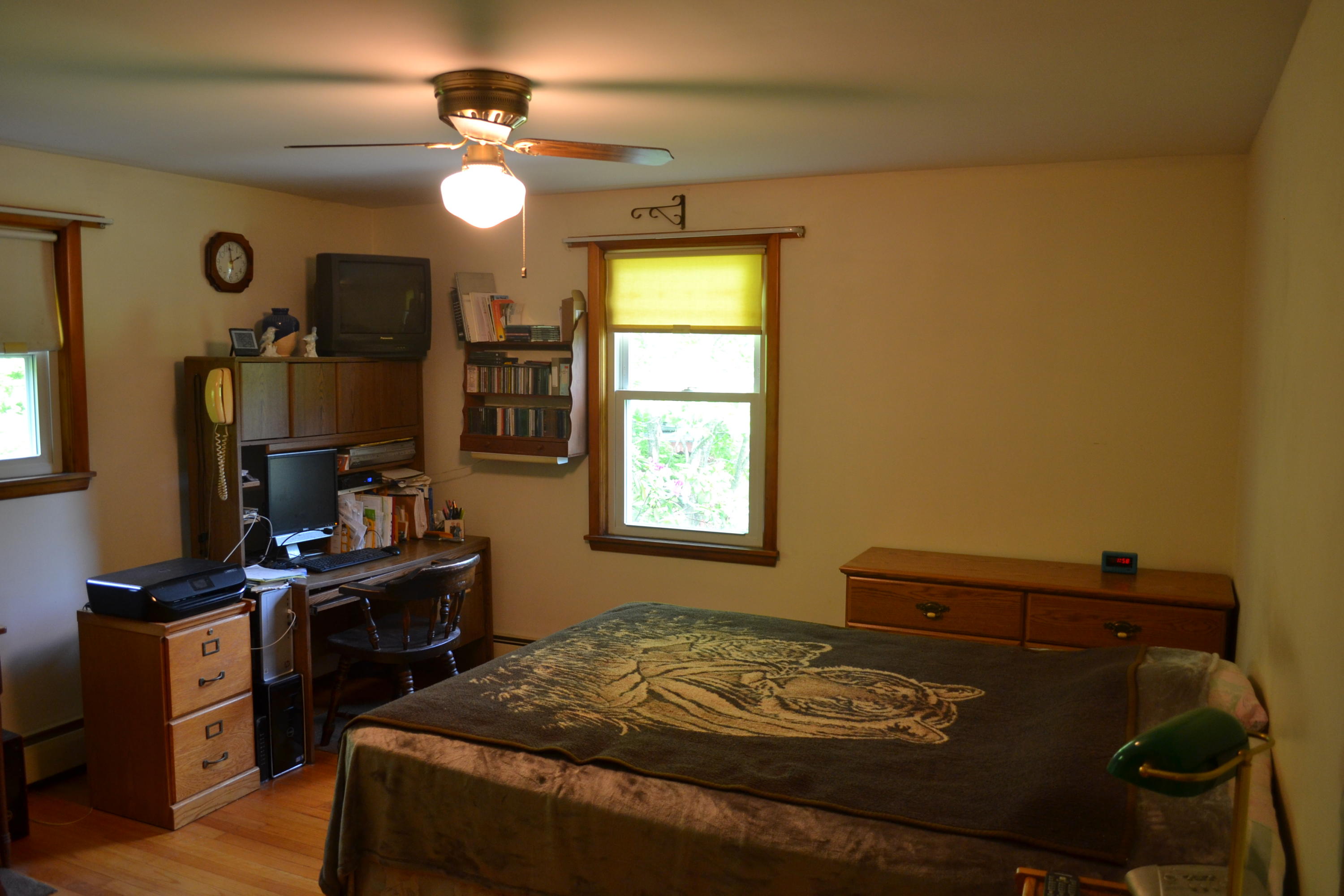 15 Hillside Avenue Falmouth ME 04105