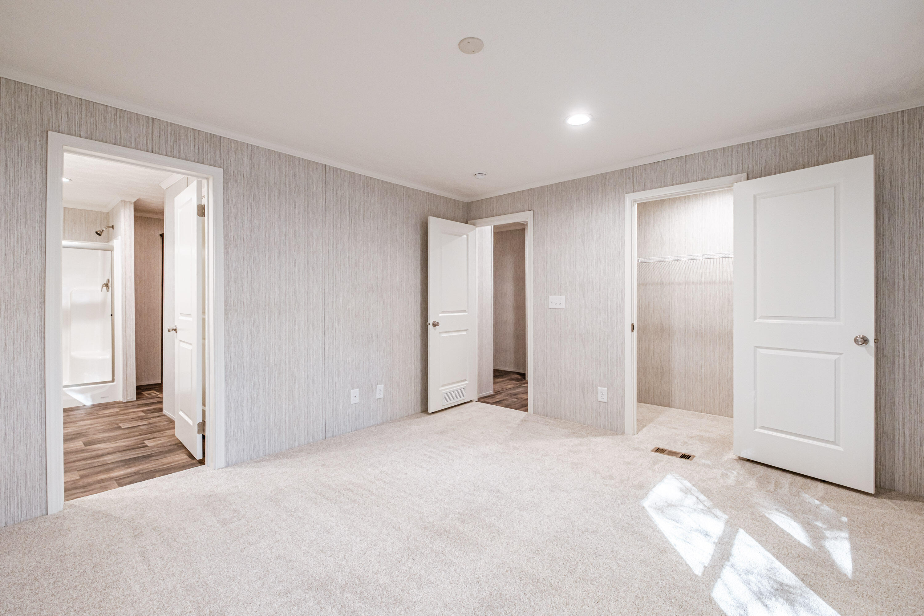 10 Dode Drive Saco ME 04072