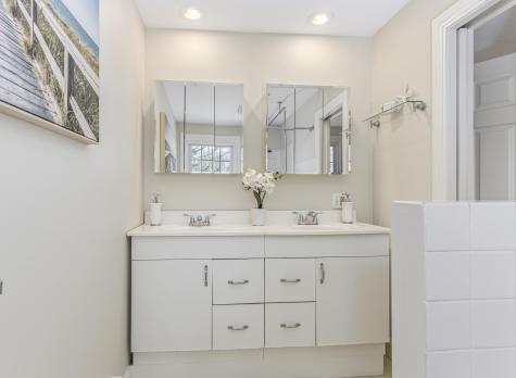 10 Shore View Drive Yarmouth ME 04096