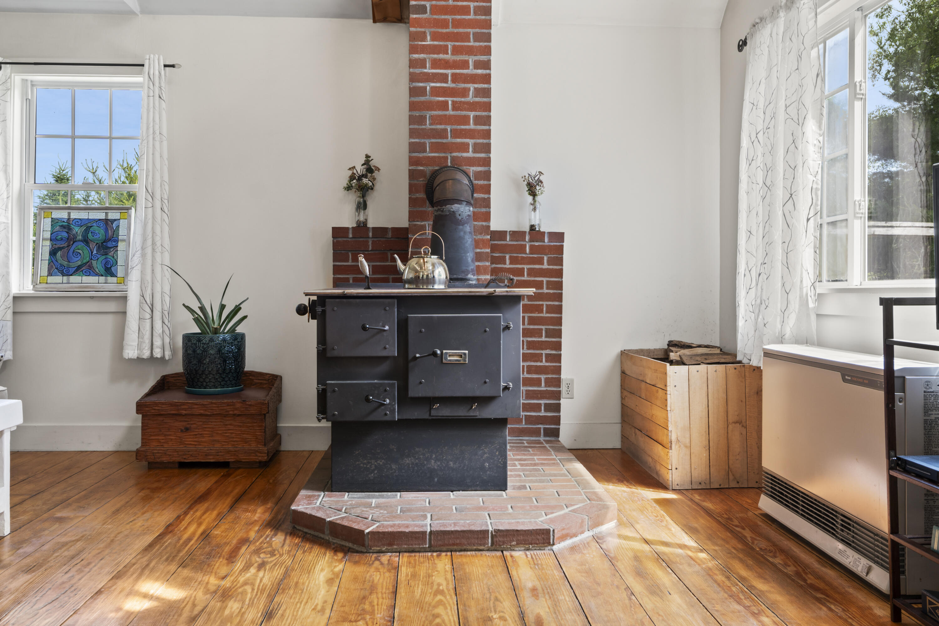 11 Old County Road Appleton ME 04862