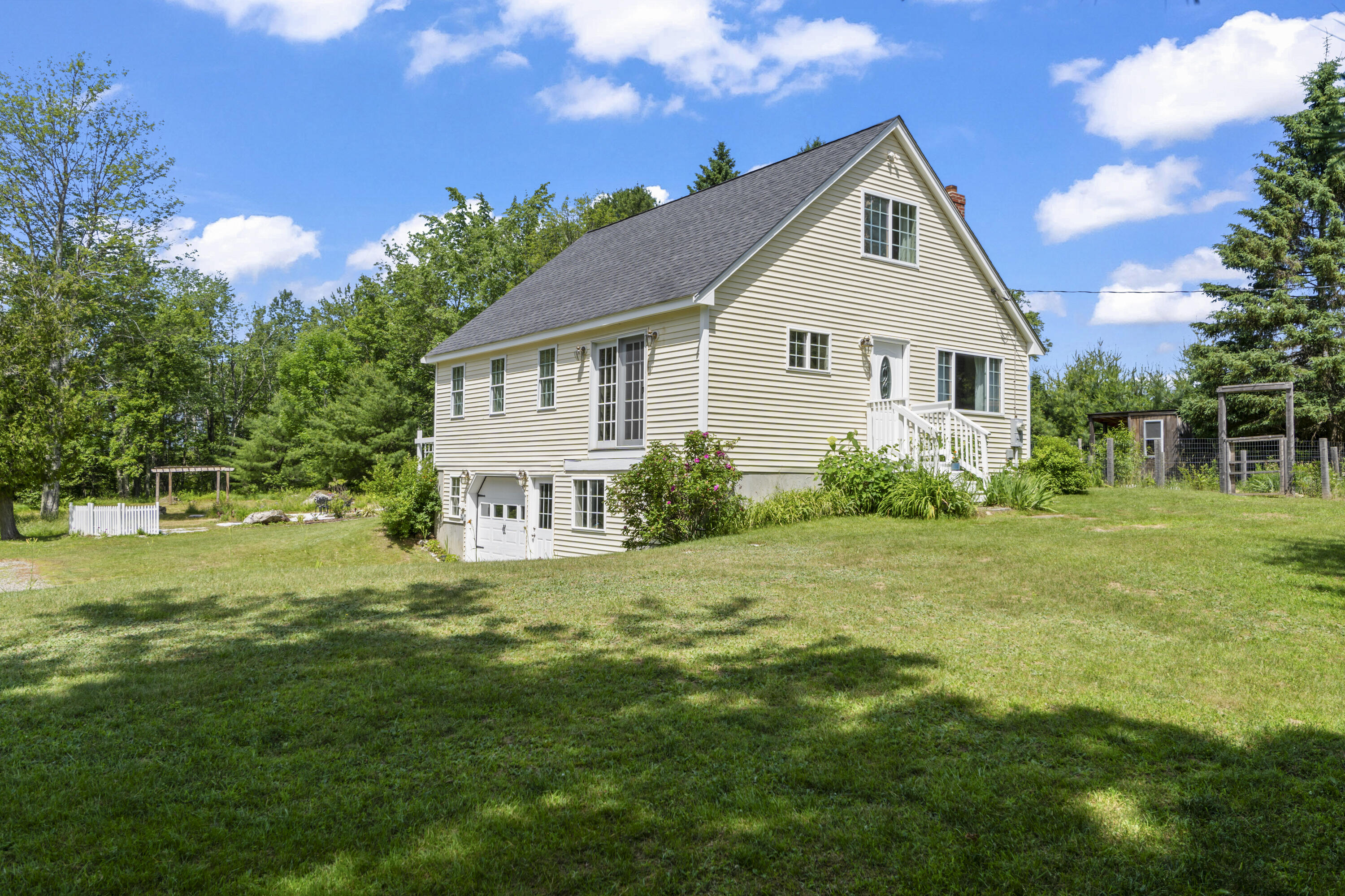 11 Old County Road Appleton ME 04862