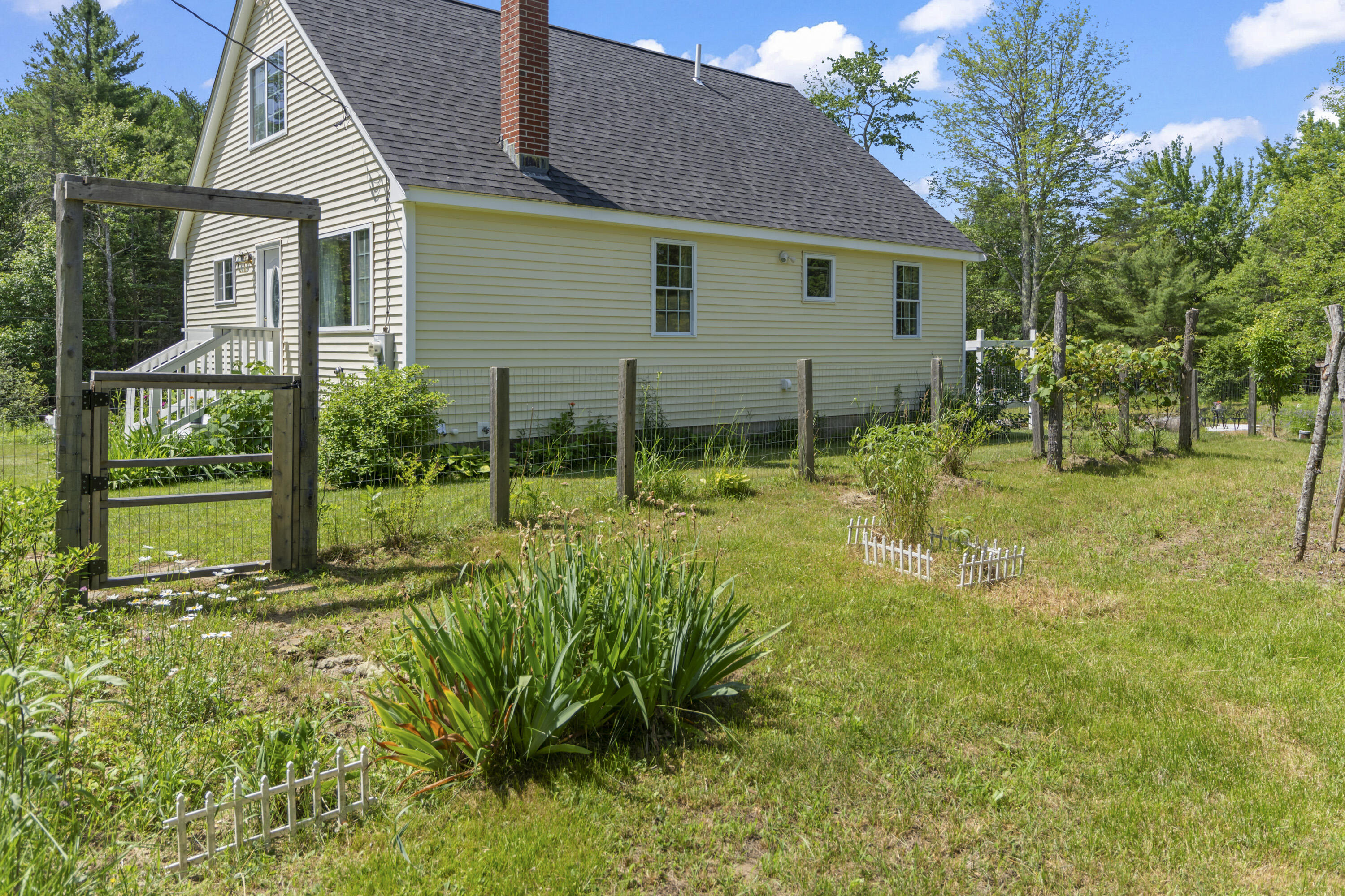 11 Old County Road Appleton ME 04862