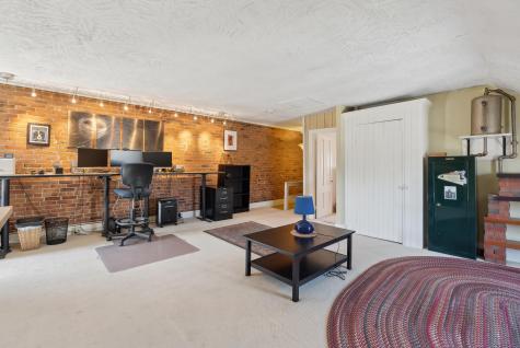 64 Thomas Street Portland ME 04102