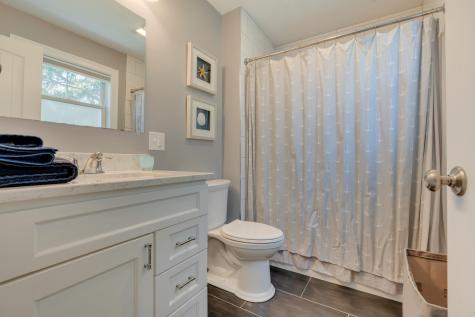 129 W West Grand Avenue Old Orchard Beach ME 04064