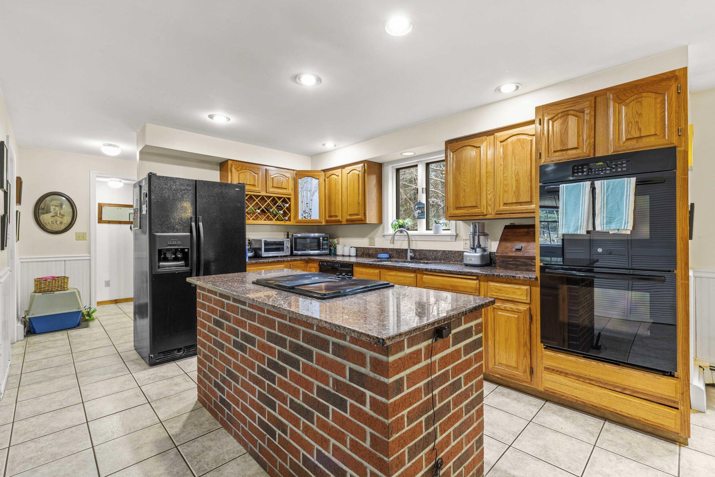 16 Rockaway Road Falmouth ME 04105