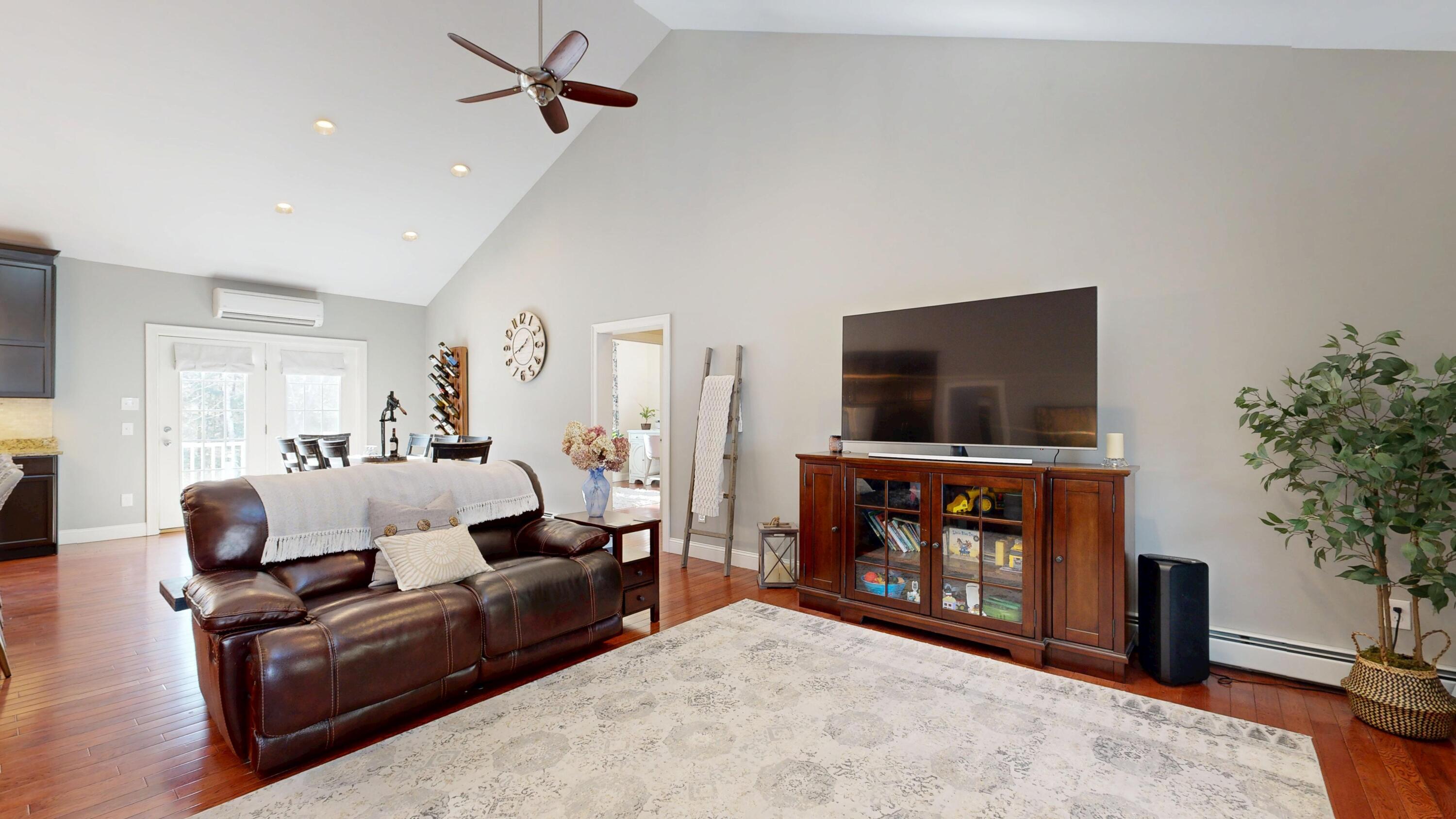 17 Bowdoin Drive Lewiston ME 04240