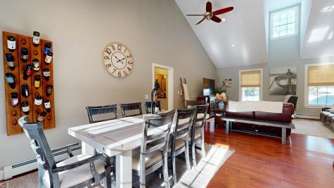 17 Bowdoin Drive Lewiston ME 04240