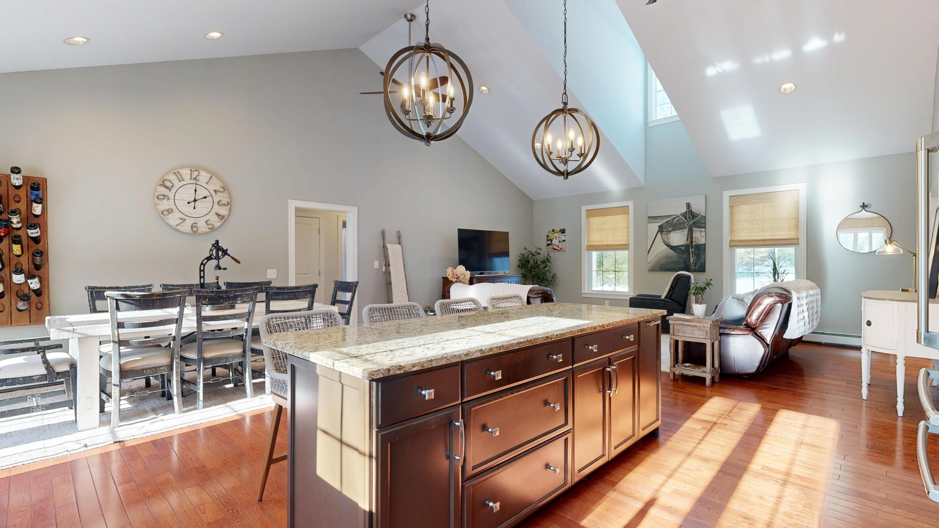 17 Bowdoin Drive Lewiston ME 04240