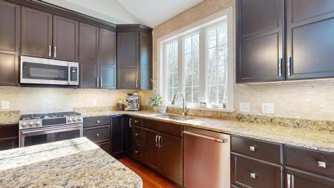 17 Bowdoin Drive Lewiston ME 04240