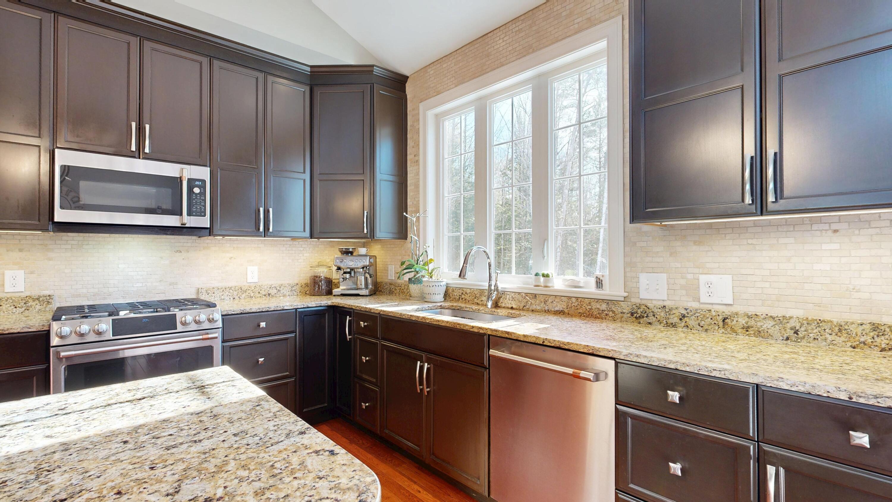 17 Bowdoin Drive Lewiston ME 04240