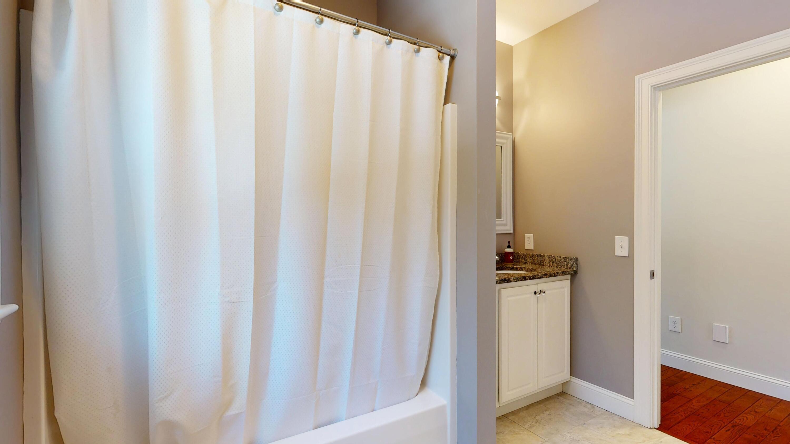 17 Bowdoin Drive Lewiston ME 04240