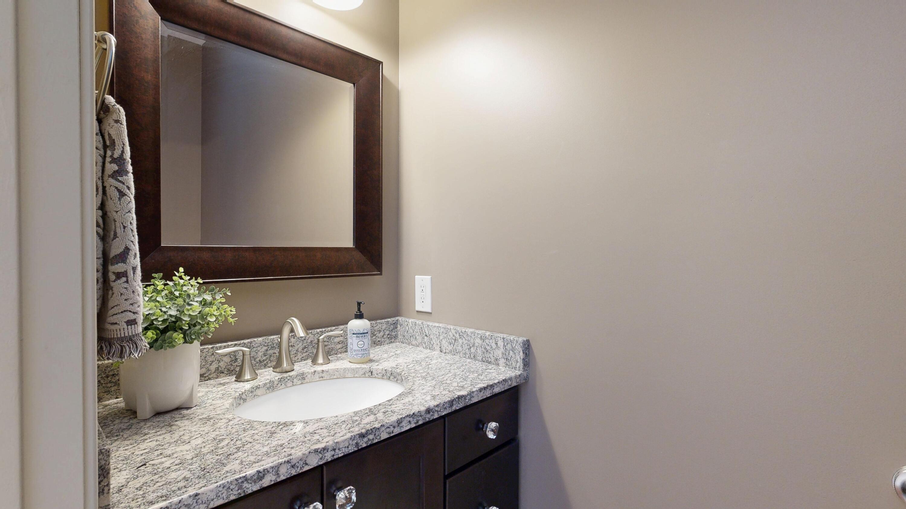 17 Bowdoin Drive Lewiston ME 04240