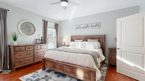 17 Bowdoin Drive Lewiston ME 04240