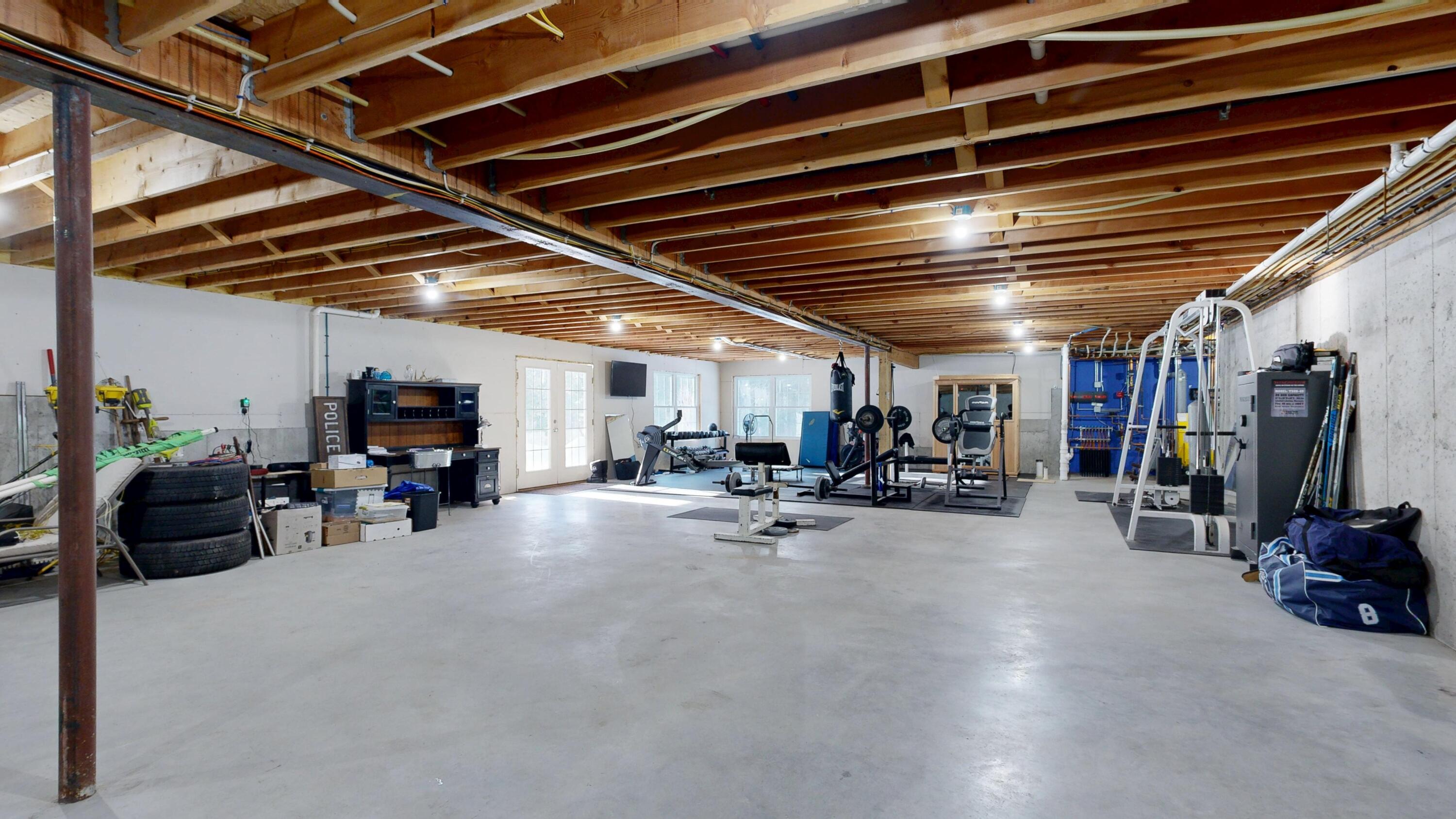 17 Bowdoin Drive Lewiston ME 04240