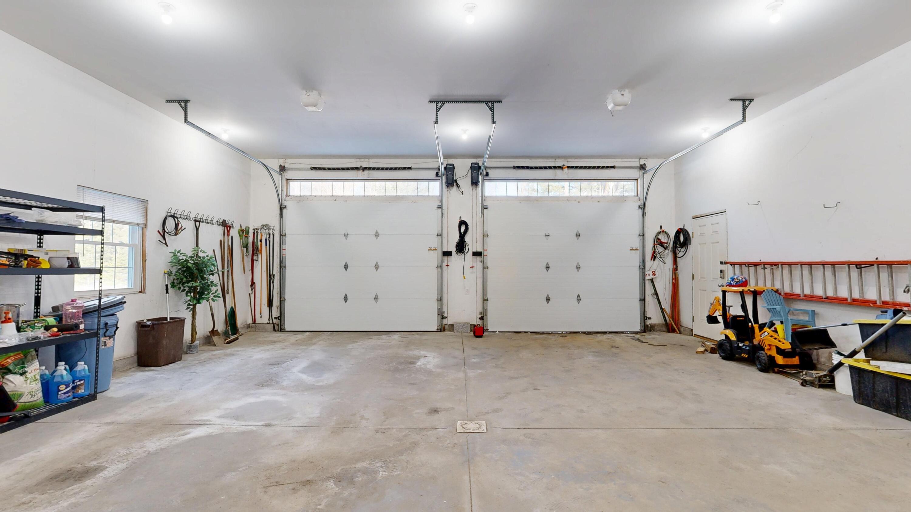 17 Bowdoin Drive Lewiston ME 04240