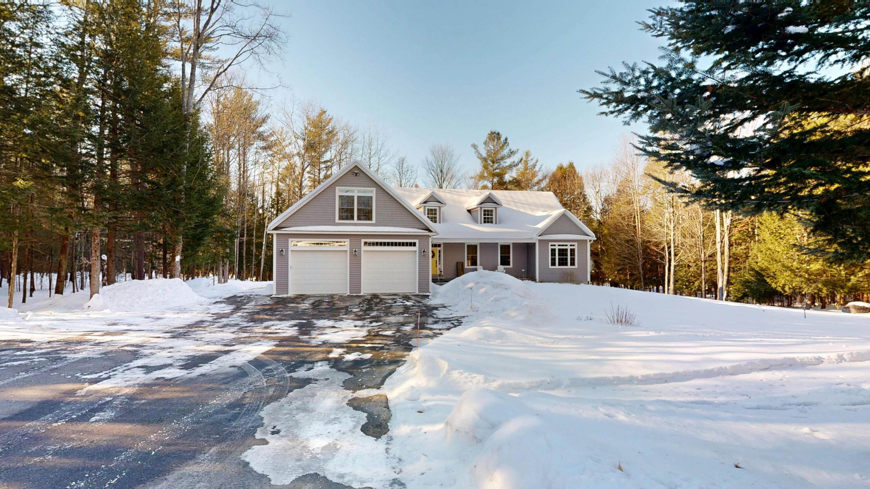 17 Bowdoin Drive Lewiston ME 04240
