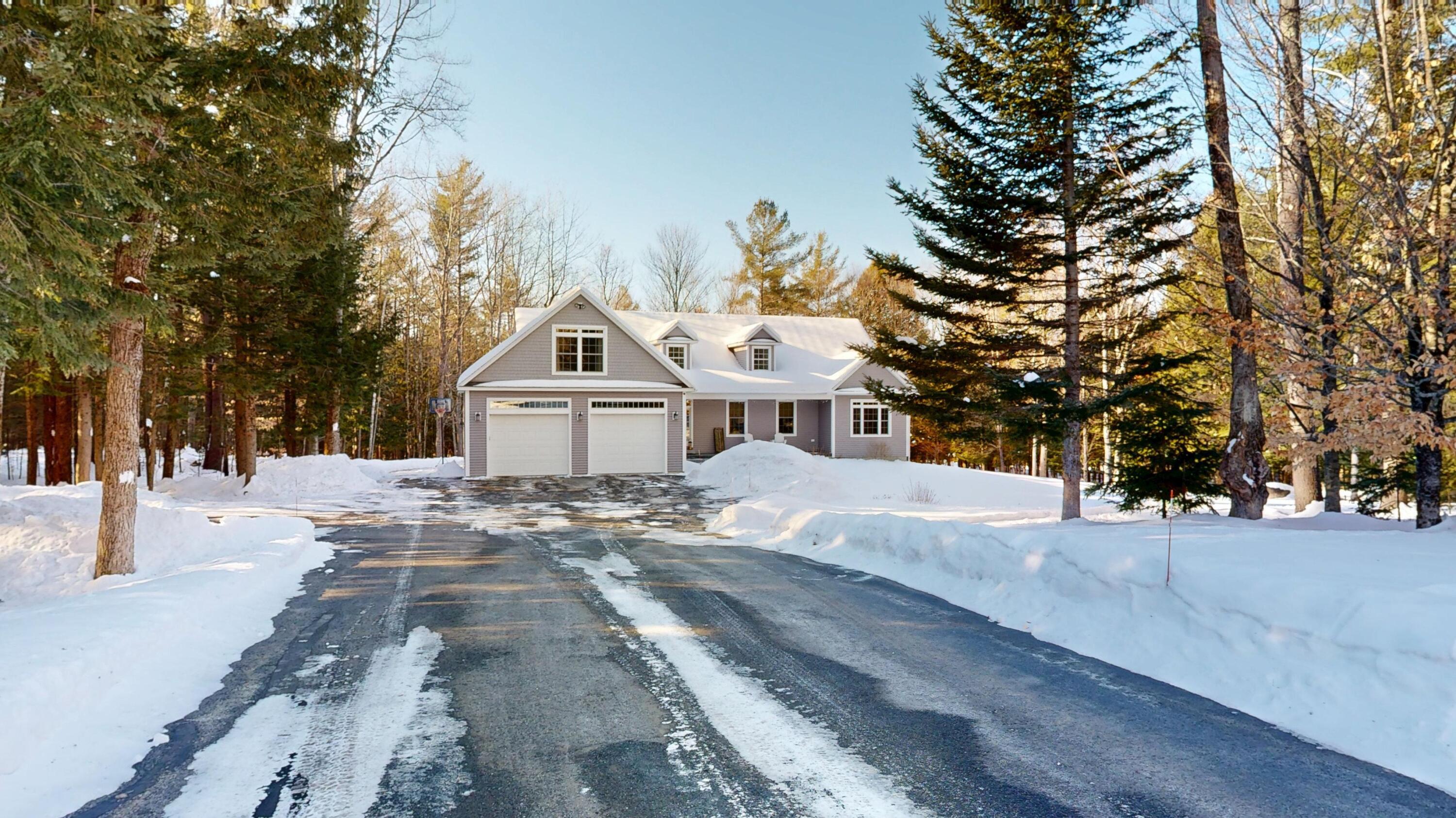 17 Bowdoin Drive Lewiston ME 04240