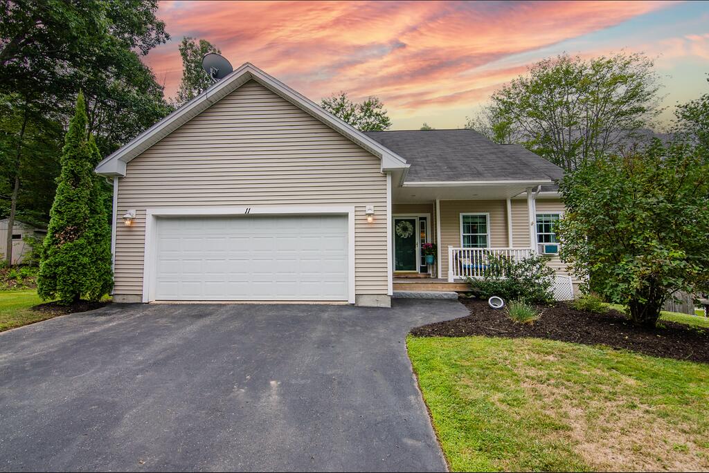 11 St James Place Lewiston, ME