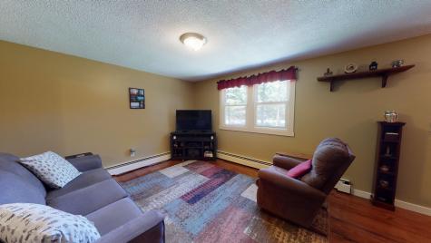 6 Bishop Road Poland ME 04274