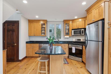 44 Maquoit Drive Freeport ME 04032