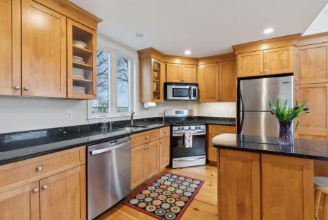 44 Maquoit Drive Freeport ME 04032