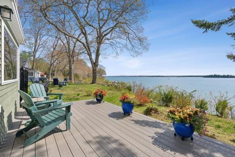 44 Maquoit Drive Freeport ME 04032