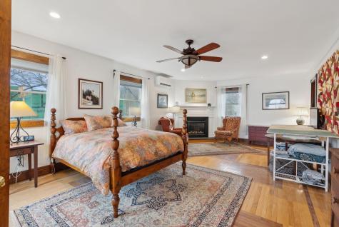 44 Maquoit Drive Freeport ME 04032