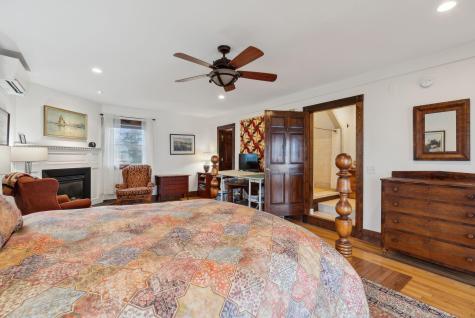 44 Maquoit Drive Freeport ME 04032