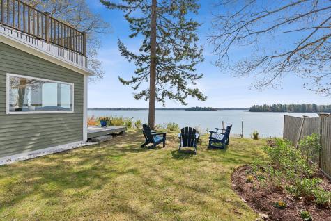 44 Maquoit Drive Freeport ME 04032