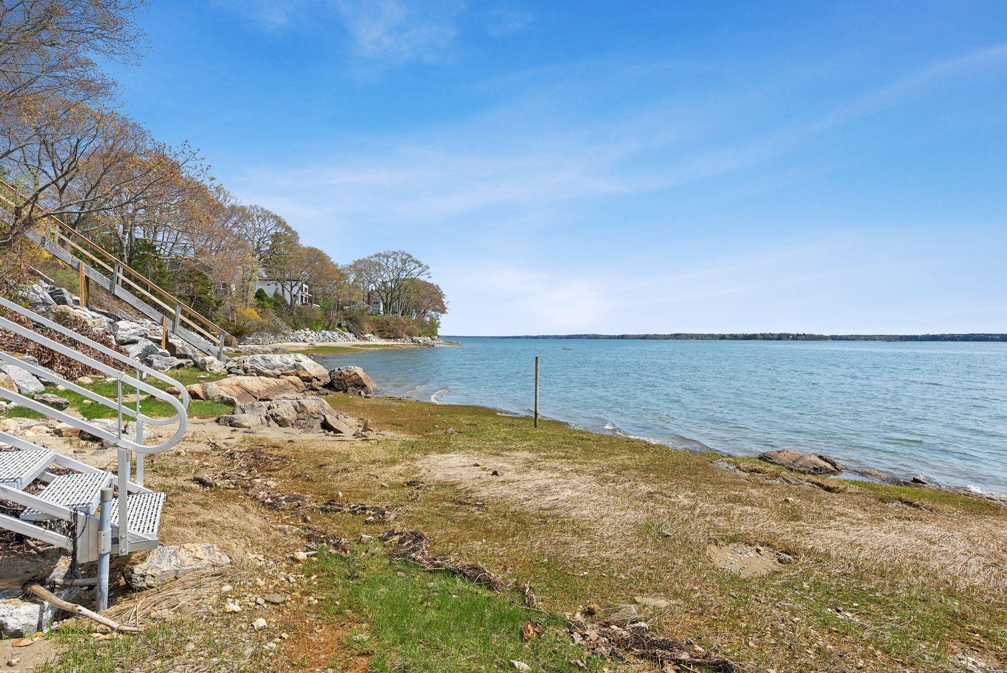 44 Maquoit Drive Freeport ME 04032