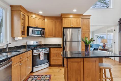 44 Maquoit Drive Freeport ME 04032