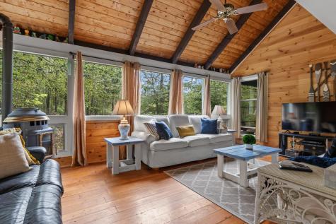 40 Highpoint Drive Frye Island ME 04071