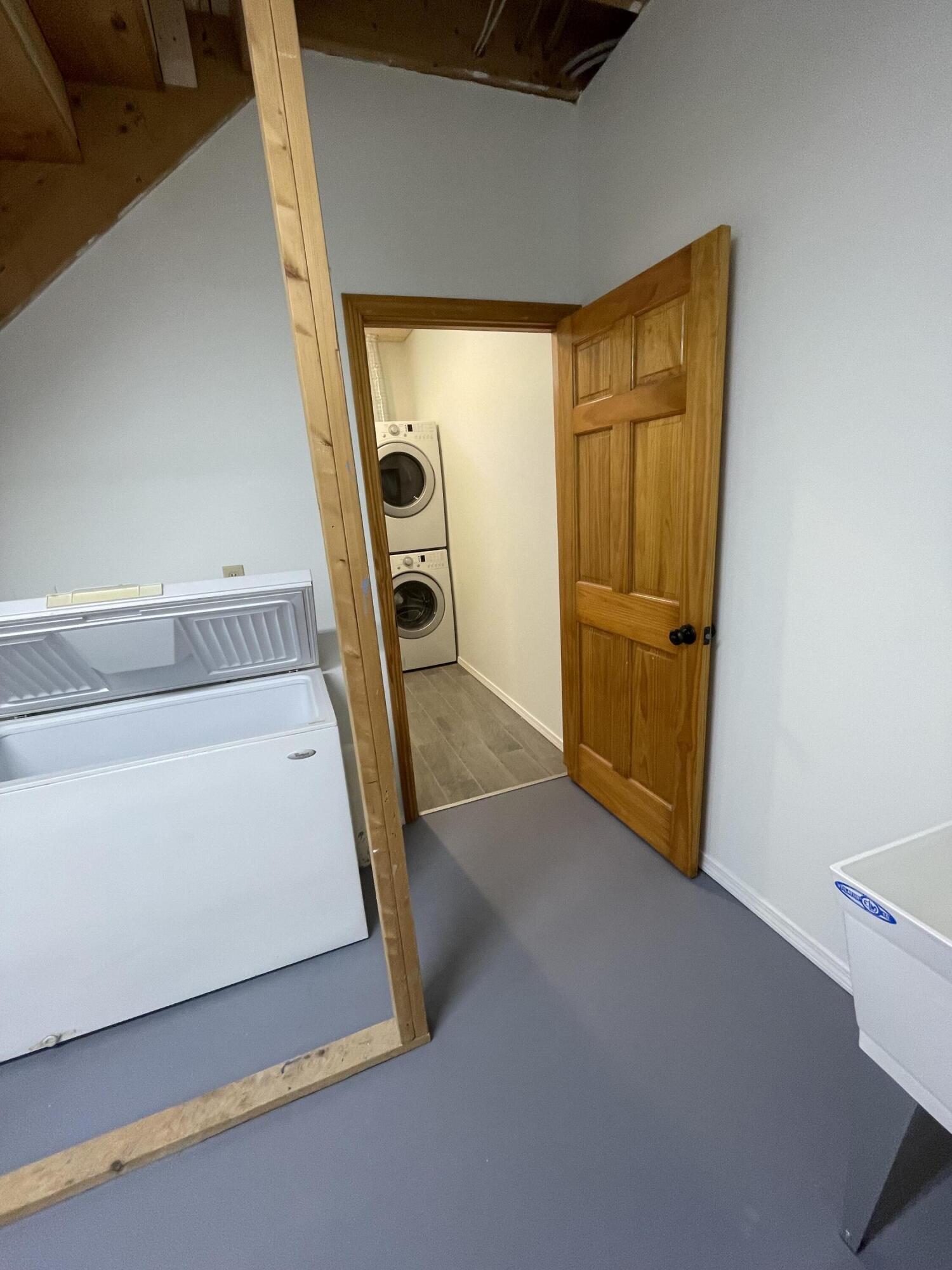 44 Holmes Lane Cushing ME 04563