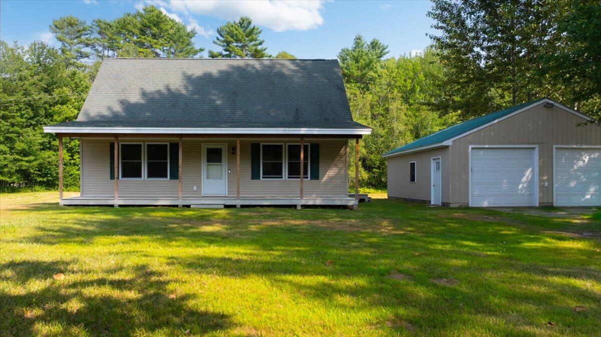 833 Empire Road Poland ME 04274
