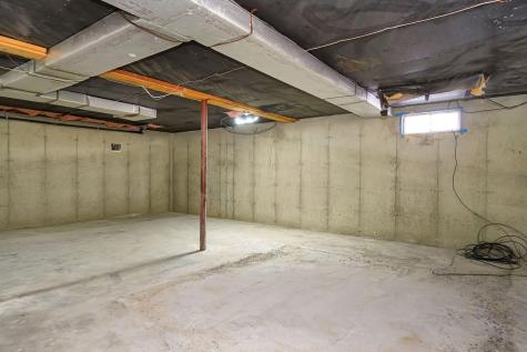 67 Kingswood Avenue Hollis ME 04042