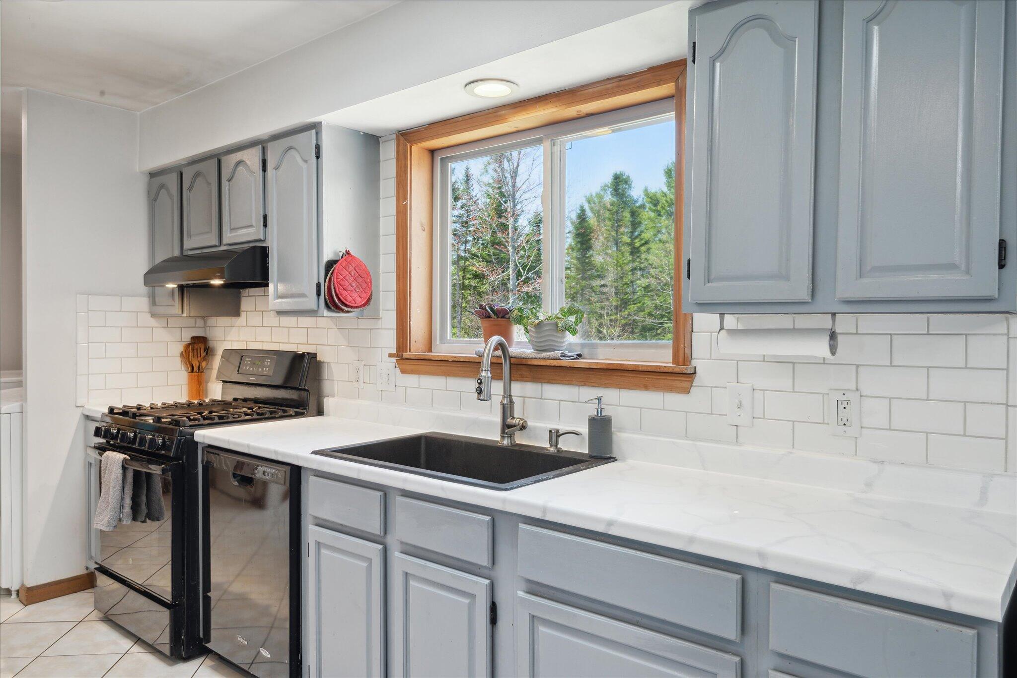 14 Pennington Lane Amherst ME 04605