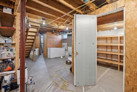 14 Pennington Lane Amherst ME 04605