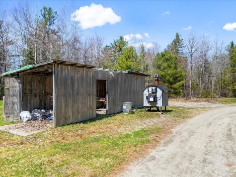 14 Pennington Lane Amherst ME 04605