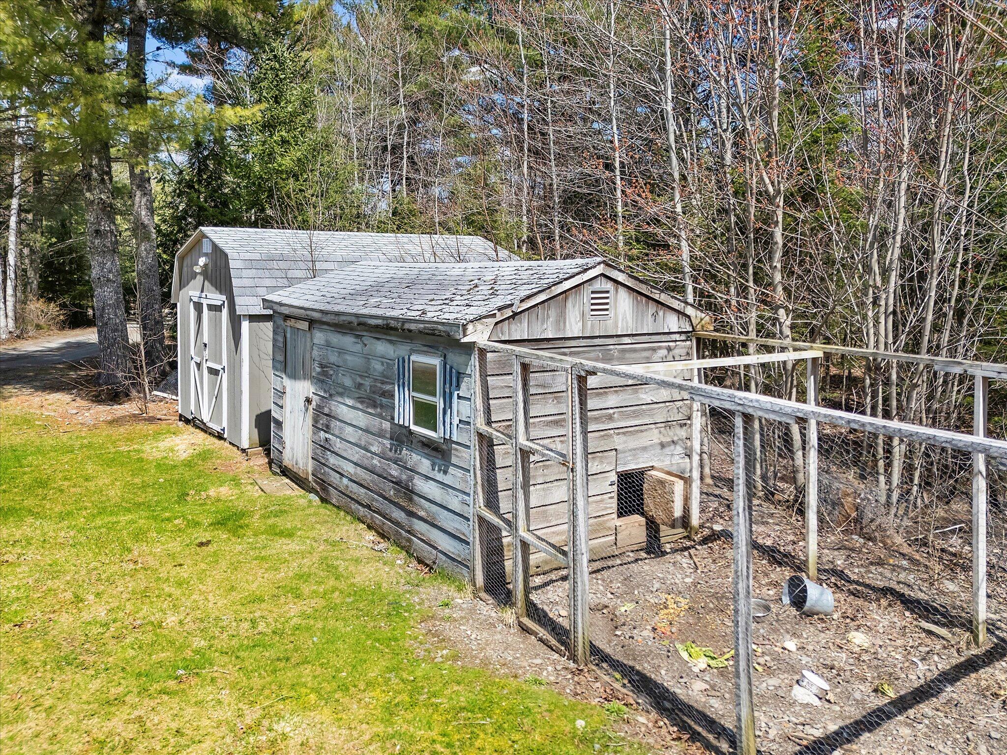 14 Pennington Lane Amherst ME 04605