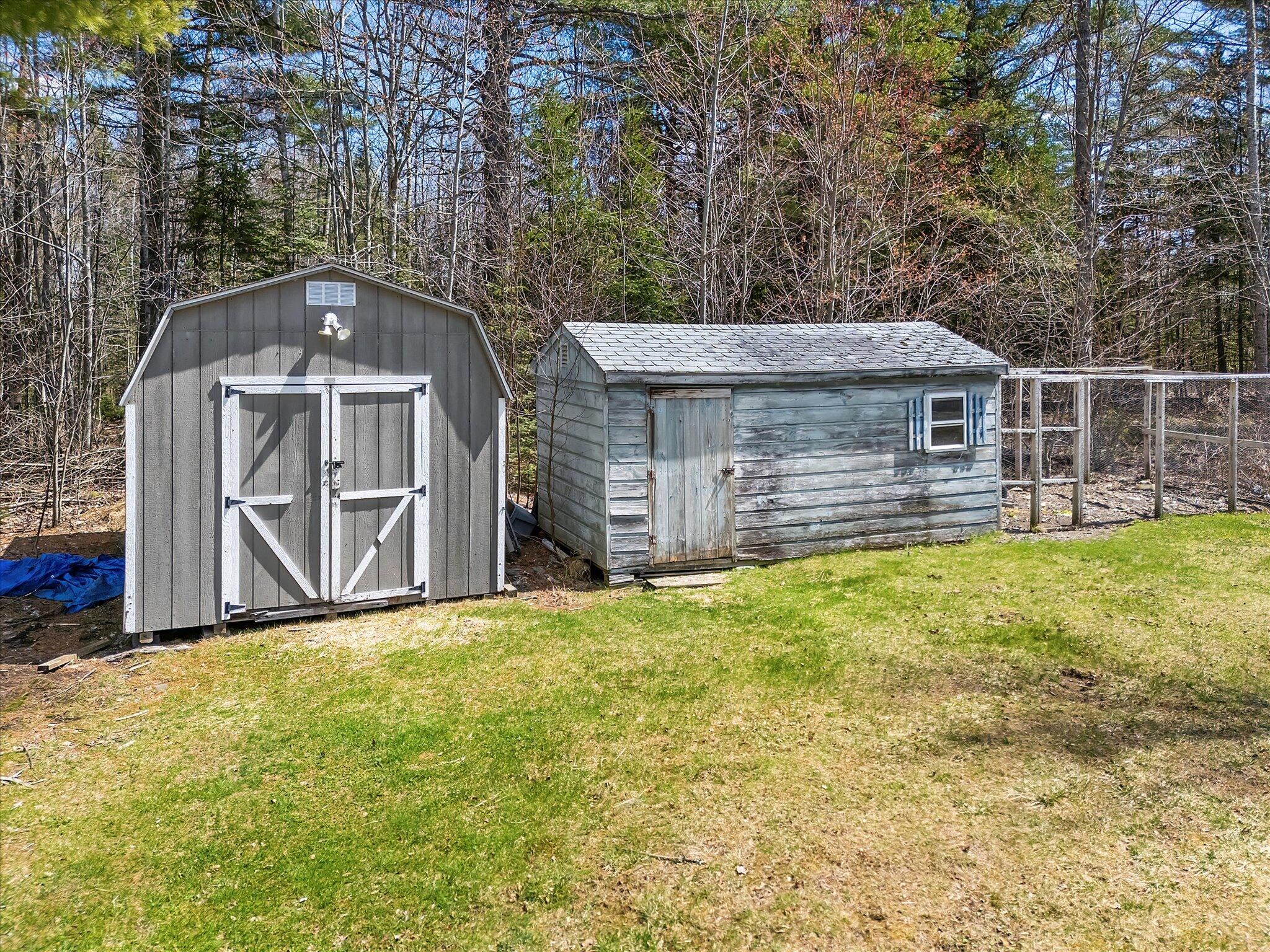 14 Pennington Lane Amherst ME 04605