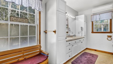 40 Rockwood Lane Hollis ME 04042