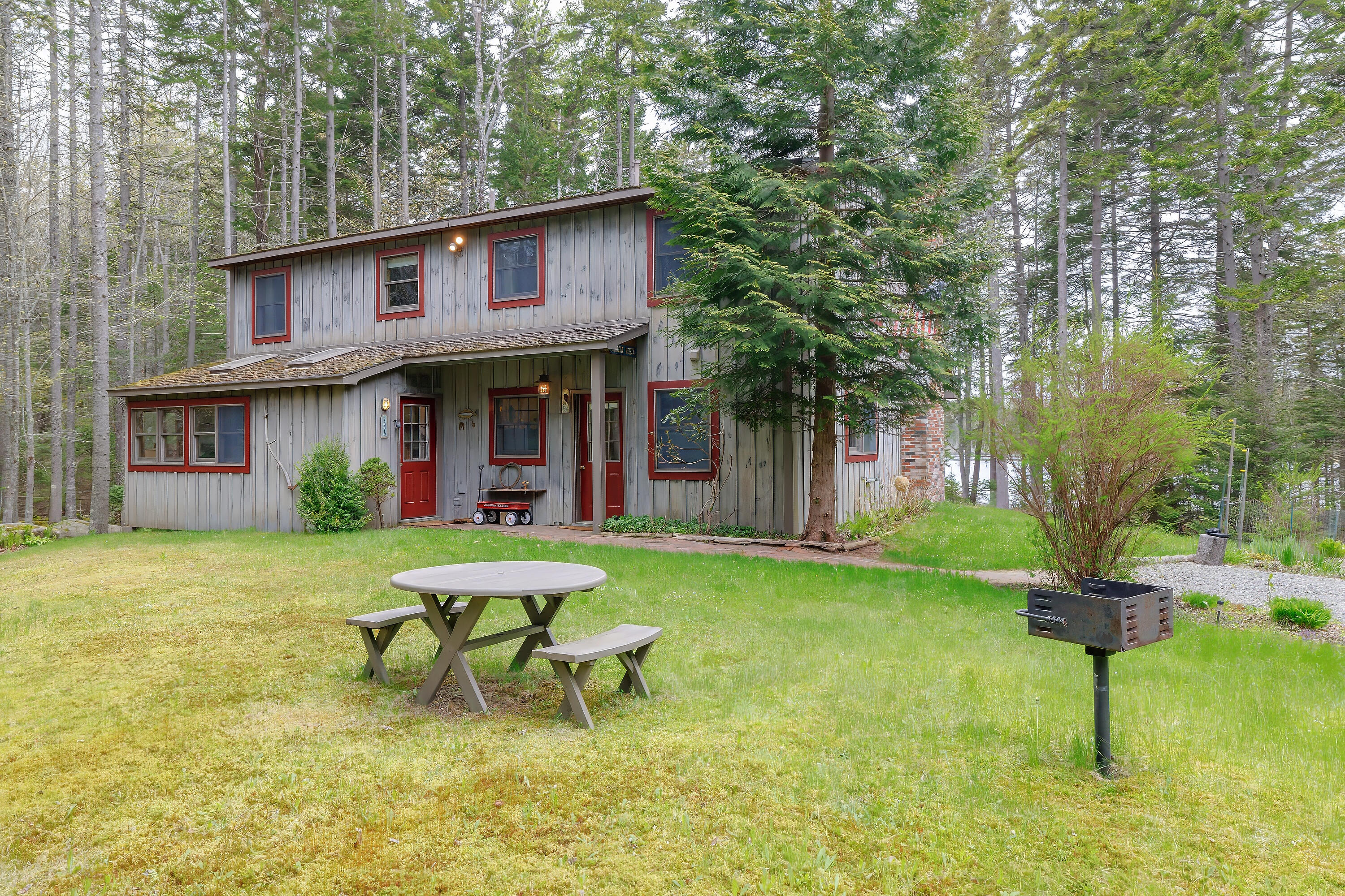 176 N Main Street Stonington ME 04681